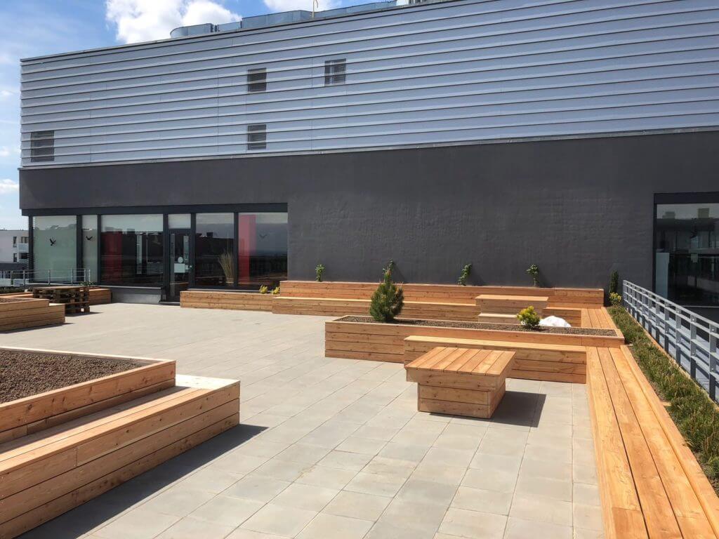 City West C2 terasa Vodafone