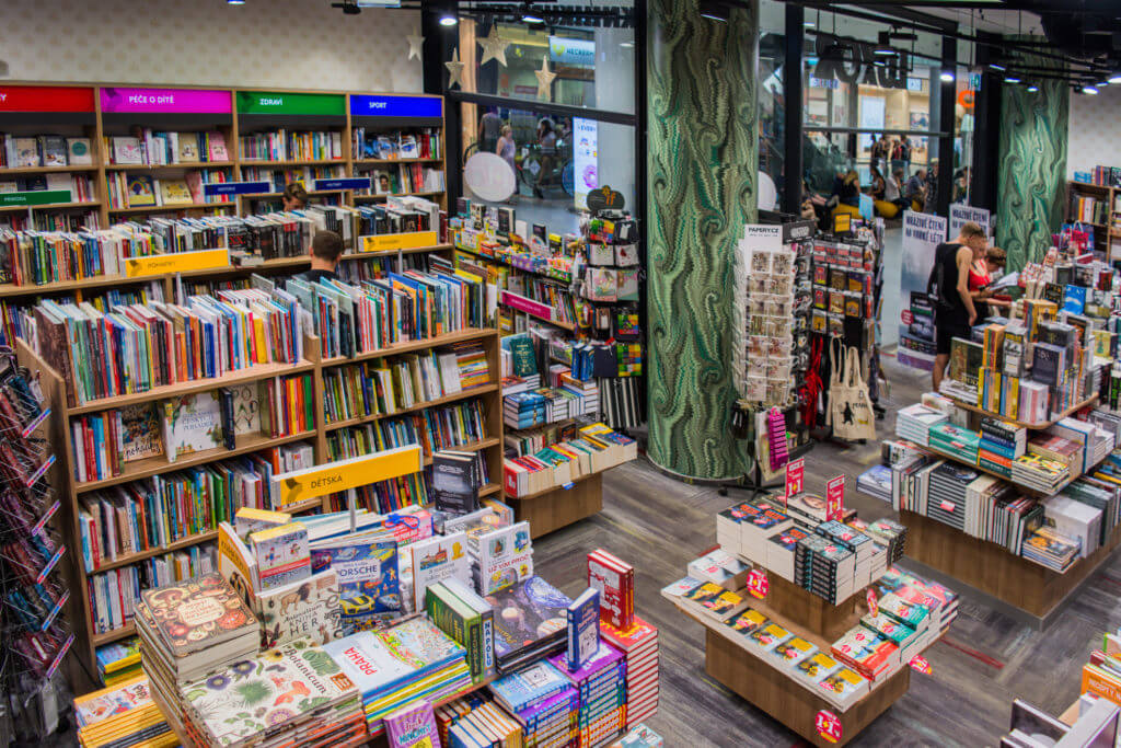Quadrio Shopping Station <strong>Neoluxor</strong> Bookstore