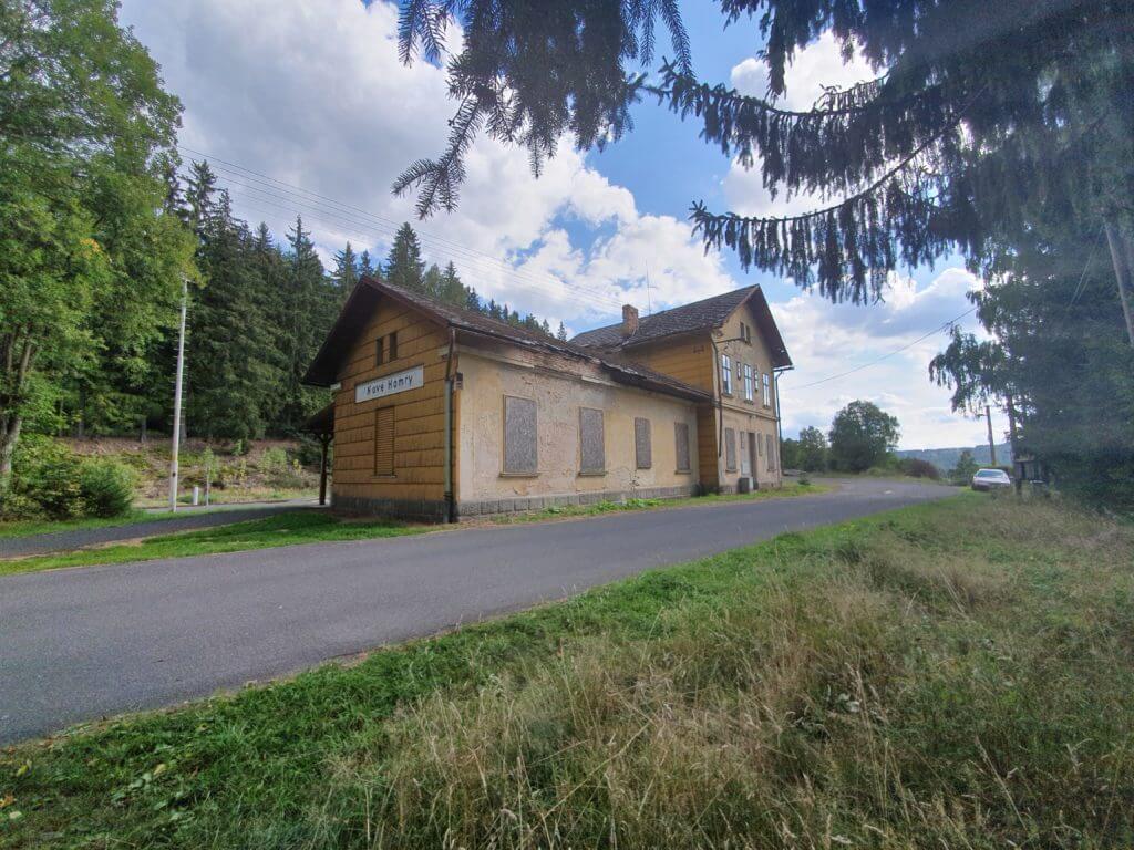Naše srdcovka – revitalizace nádražní budovy v Nových Hamrech