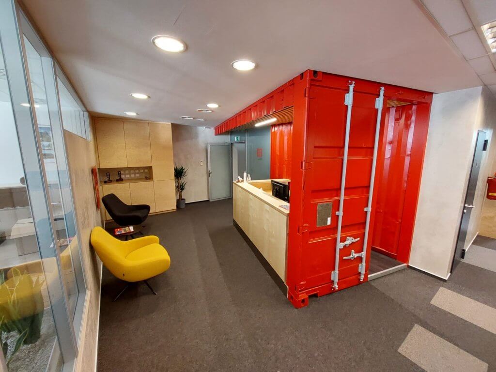 Apeiron Office Centre **RUBY PM* offices