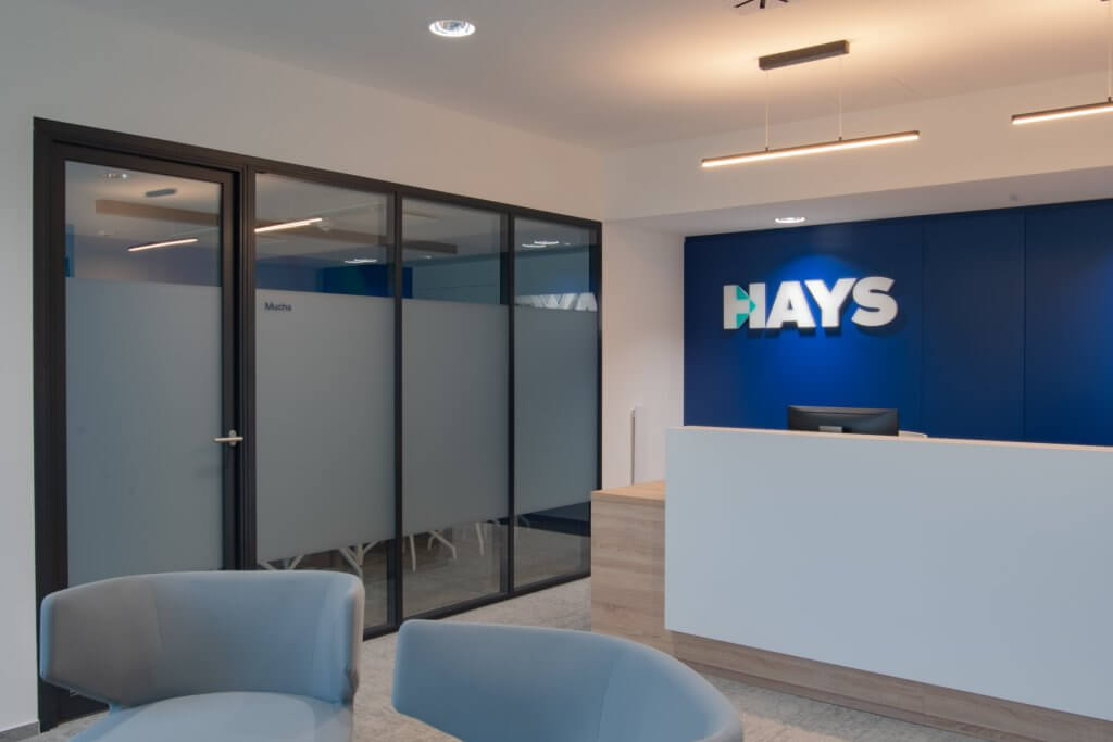 100 Yards kanceláře Hays Czech Republic